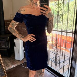 Vintage 80s / 90s crushed velvet midi dress